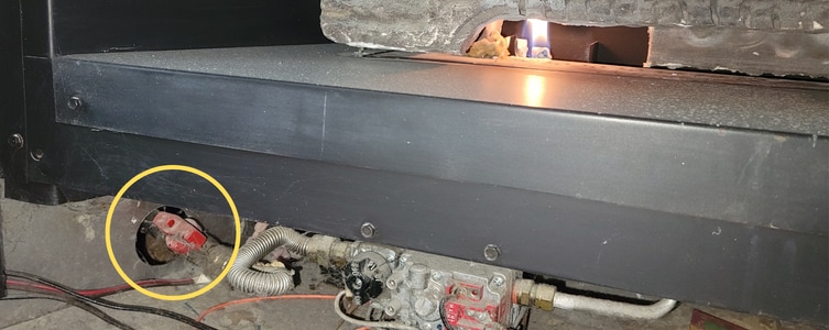 Gas fireplace shutoff valve